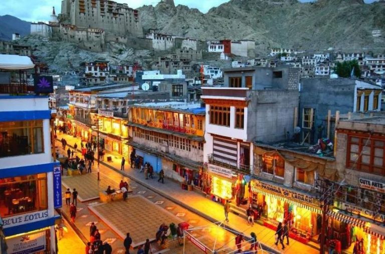 5 Best Places to Shop in Ladakh