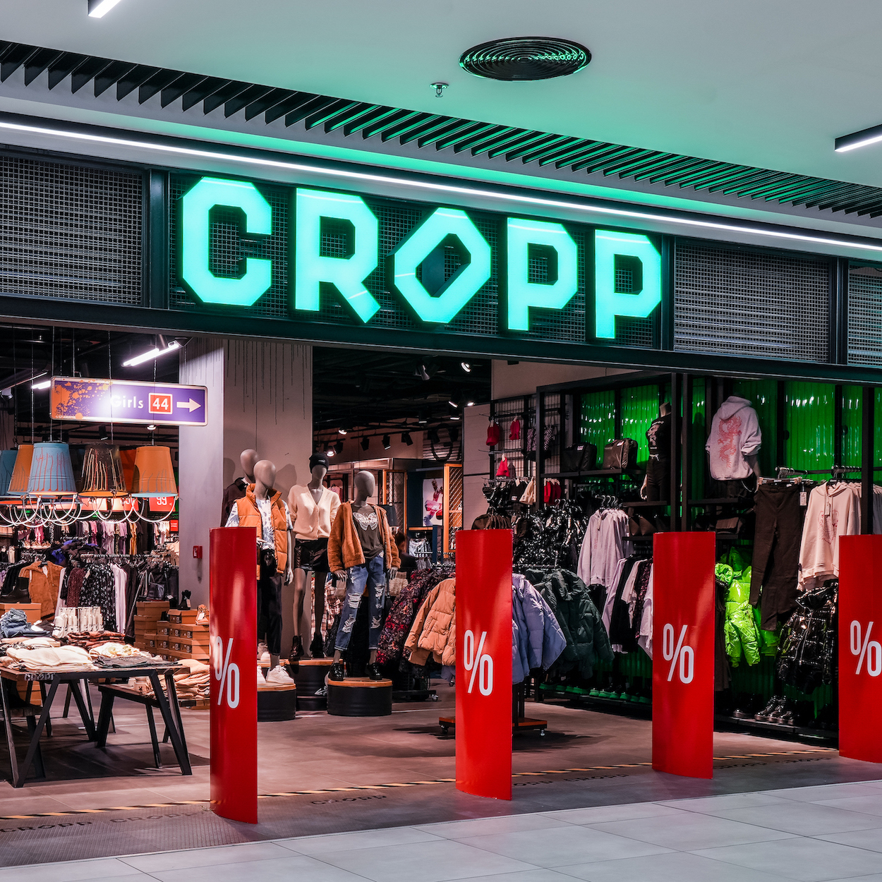 From the Streets to Your Closet: Why Cropp is the Ultimate Destination for Edgy Urban Fashion